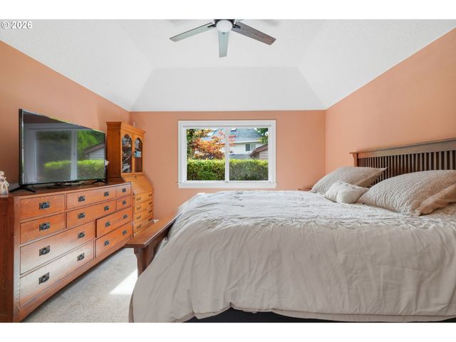 2383 Ne JAMIE Dr, Hillsboro, OR 97124