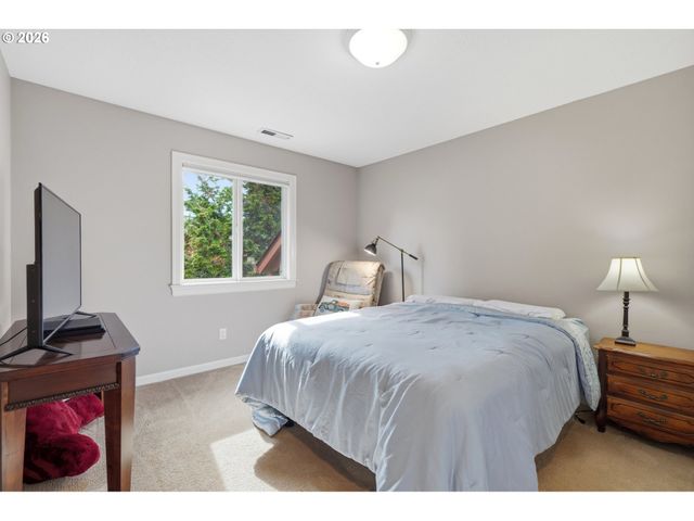 2383 Ne JAMIE Dr, Hillsboro, OR 97124