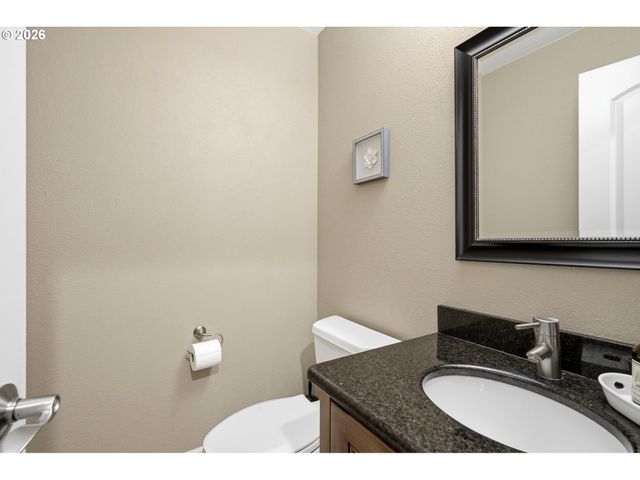 2383 Ne JAMIE Dr, Hillsboro, OR 97124