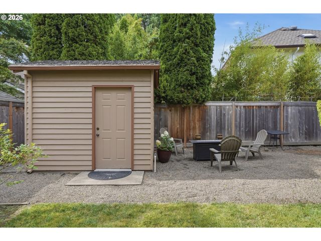 2383 Ne JAMIE Dr, Hillsboro, OR 97124