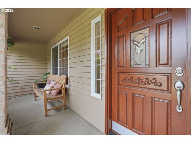 2383 Ne JAMIE Dr, Hillsboro, OR 97124