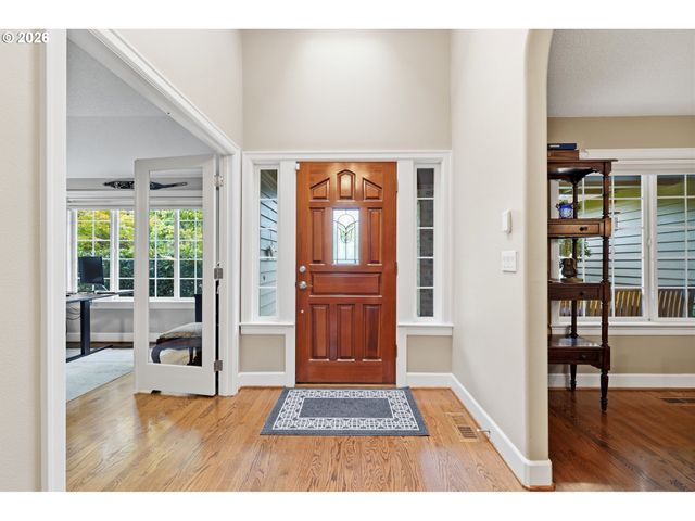2383 Ne JAMIE Dr, Hillsboro, OR 97124