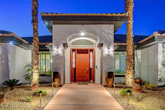 2101 Grand Island Court, Las Vegas, NV 89117