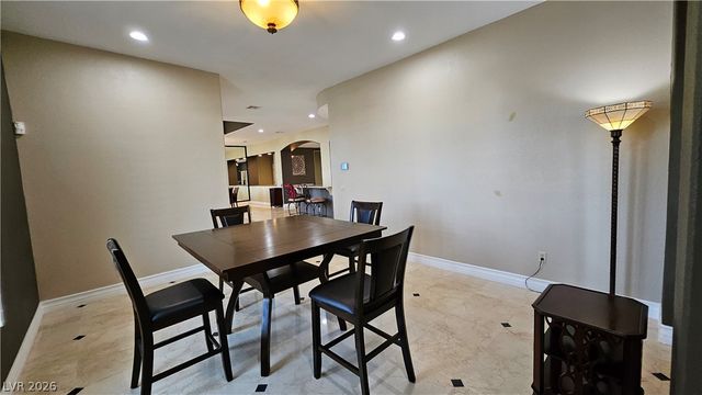 2101 Grand Island Court, Las Vegas, NV 89117