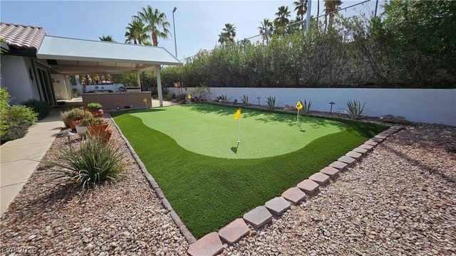 2101 Grand Island Court, Las Vegas, NV 89117