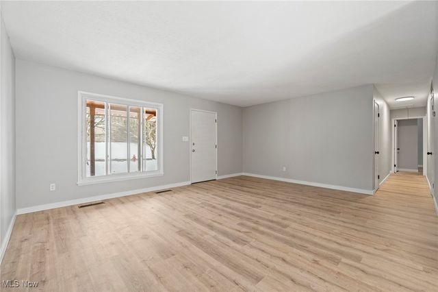 6194 Eldridge Boulevard, Bedford Heights, OH 44146