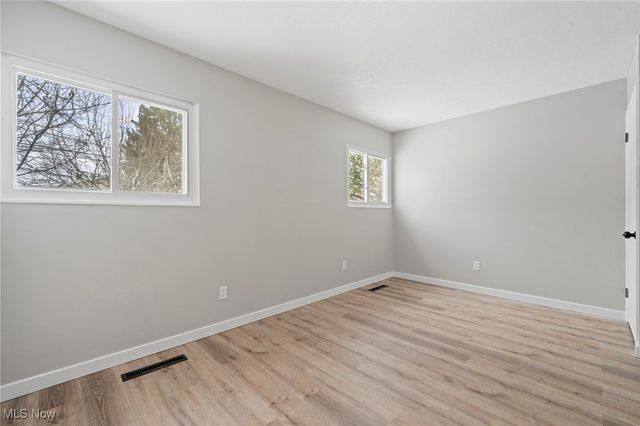 6194 Eldridge Boulevard, Bedford Heights, OH 44146