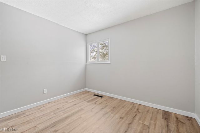 6194 Eldridge Boulevard, Bedford Heights, OH 44146