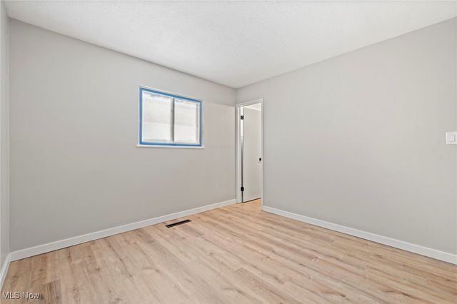 6194 Eldridge Boulevard, Bedford Heights, OH 44146