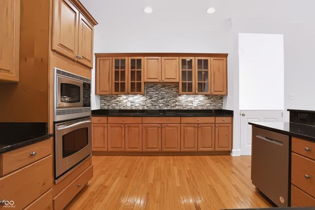 4534 Summersong Road, Zionsville, IN 46077