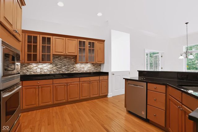 4534 Summersong Road, Zionsville, IN 46077