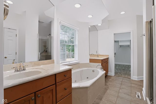 4534 Summersong Road, Zionsville, IN 46077