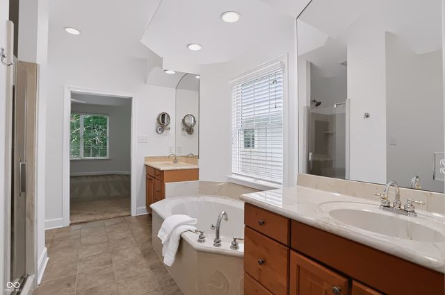 4534 Summersong Road, Zionsville, IN 46077