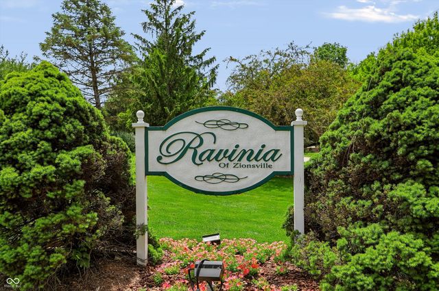4534 Summersong Road, Zionsville, IN 46077
