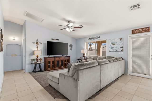 1966 E Pyramid Lake Place, Fort Mohave, AZ 86426