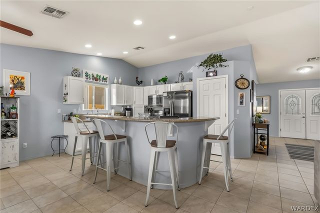 1966 E Pyramid Lake Place, Fort Mohave, AZ 86426