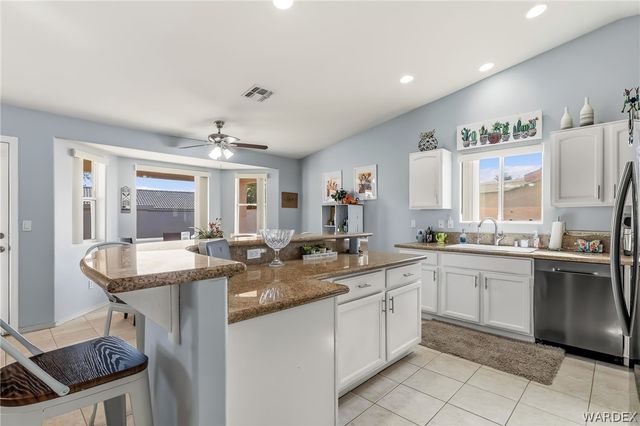 1966 E Pyramid Lake Place, Fort Mohave, AZ 86426