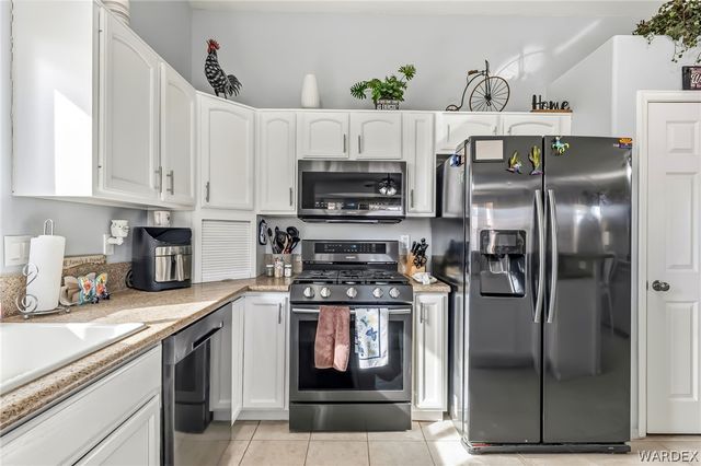 1966 E Pyramid Lake Place, Fort Mohave, AZ 86426