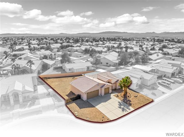 1966 E Pyramid Lake Place, Fort Mohave, AZ 86426