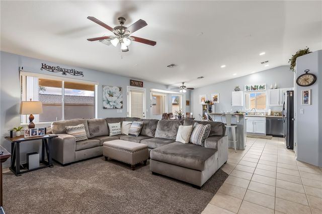 1966 E Pyramid Lake Place, Fort Mohave, AZ 86426