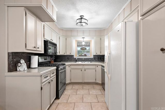 703 N Briarwood, Sheridan, AR 72150