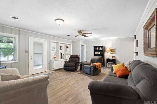 703 N Briarwood, Sheridan, AR 72150