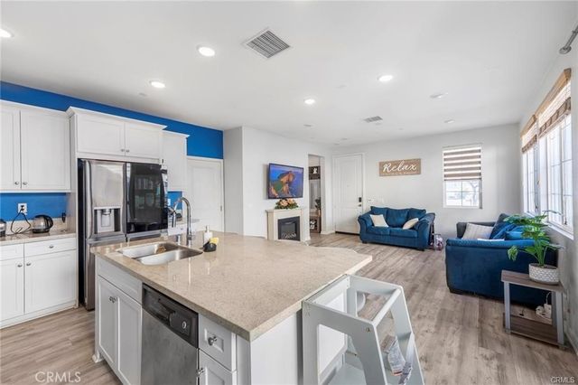 1633 Topeka, Upland, CA 91784