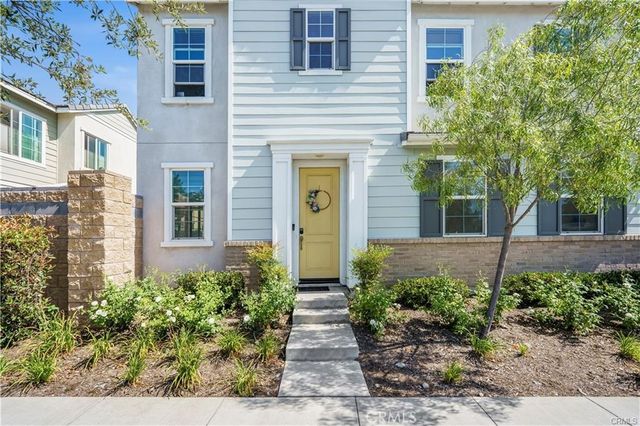 1633 Topeka, Upland, CA 91784