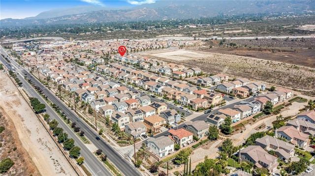 1633 Topeka, Upland, CA 91784