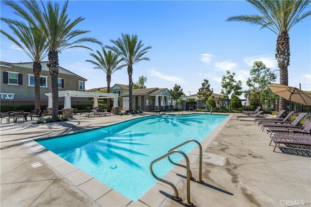 1633 Topeka, Upland, CA 91784