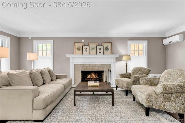2007 W Boston Boulevard, Detroit, MI 48206