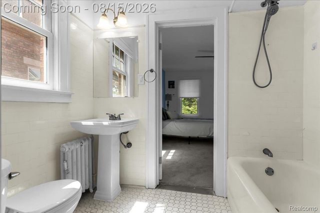 2007 W Boston Boulevard, Detroit, MI 48206
