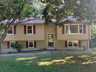 13 Sidney Rd, Milford, MA 01757