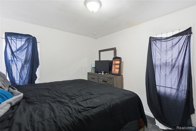 17142 Pembroke Avenue, Detroit, MI 48235