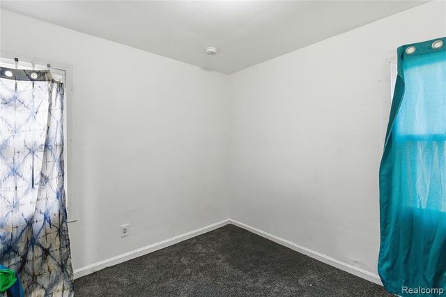 17142 Pembroke Avenue, Detroit, MI 48235