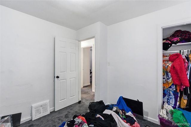 17142 Pembroke Avenue, Detroit, MI 48235