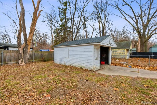 17142 Pembroke Avenue, Detroit, MI 48235