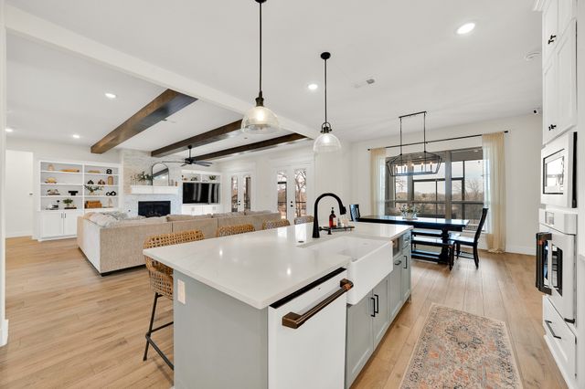 520 Bonnards Peak Road, Burleson, TX 76028