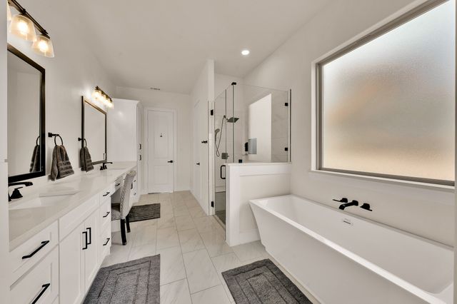 520 Bonnards Peak Road, Burleson, TX 76028