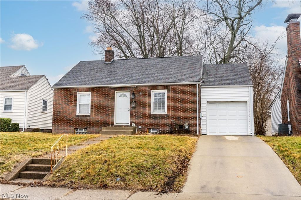 1716 Gibbs Avenue NE, Canton, OH 44705