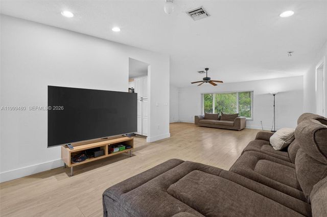 8400 SW 178th St, Palmetto Bay, FL 33157