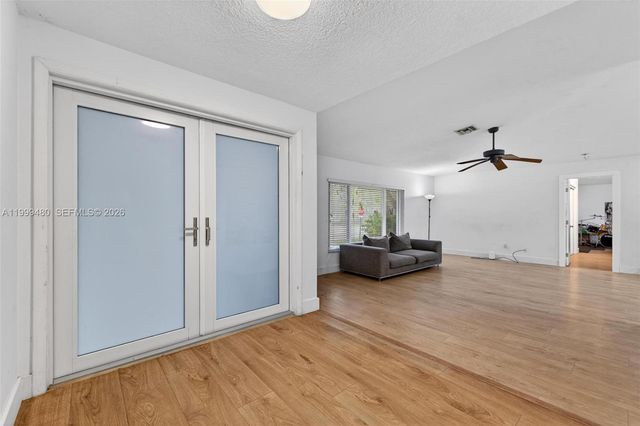 8400 SW 178th St, Palmetto Bay, FL 33157