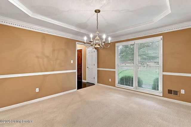 1118 Blackthorn Rd, Louisville, KY 40299