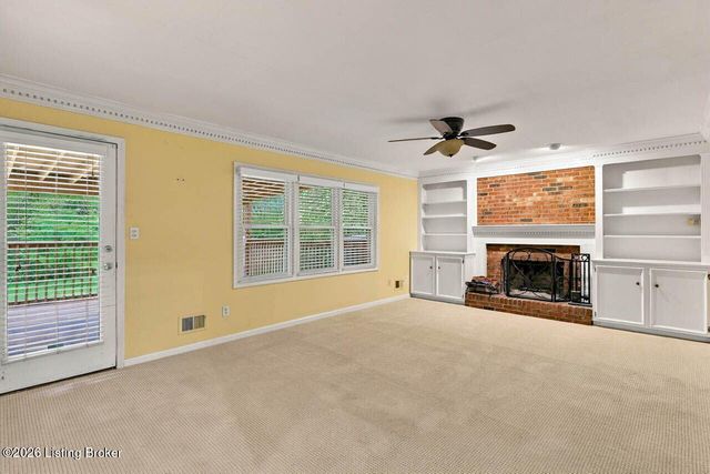 1118 Blackthorn Rd, Louisville, KY 40299
