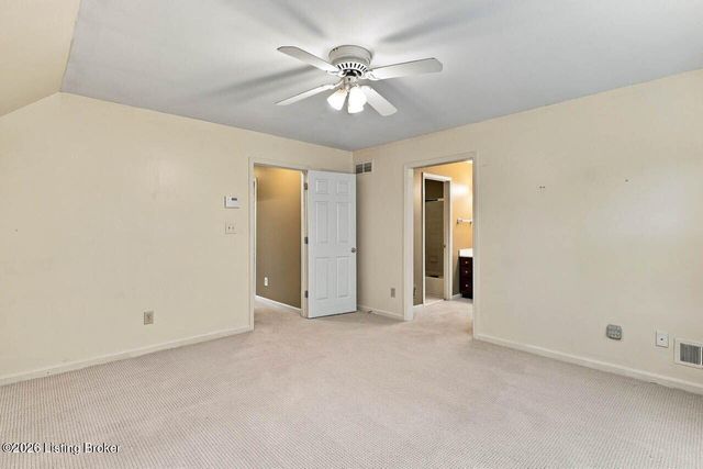 1118 Blackthorn Rd, Louisville, KY 40299