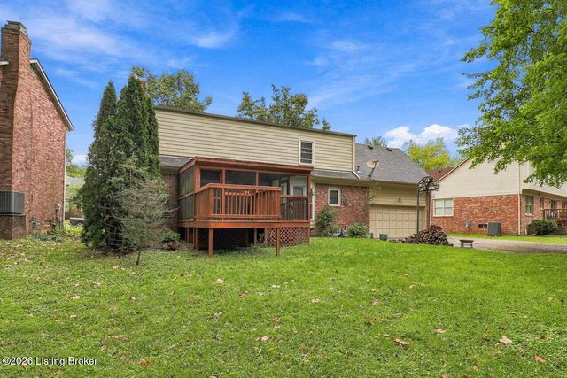 1118 Blackthorn Rd, Louisville, KY 40299