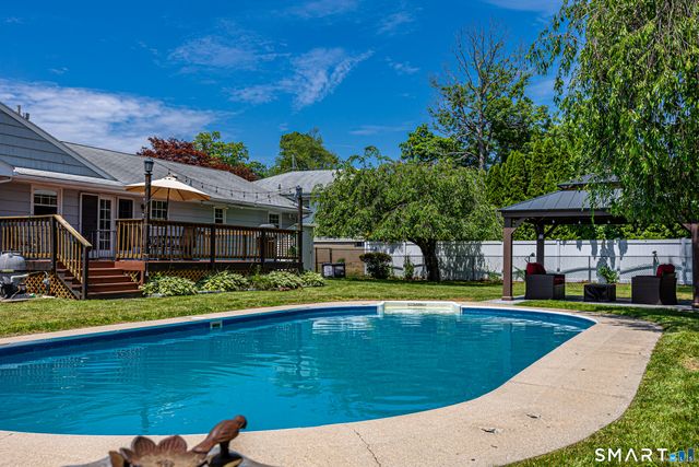 124 Pasadena Avenue, Stratford, CT 06614