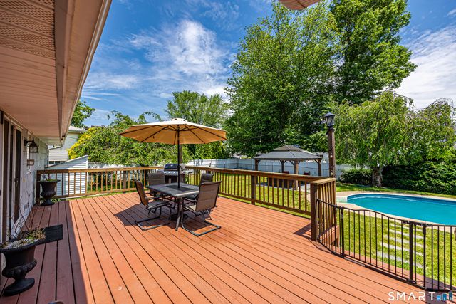 124 Pasadena Avenue, Stratford, CT 06614