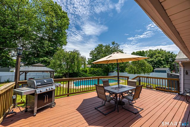 124 Pasadena Avenue, Stratford, CT 06614