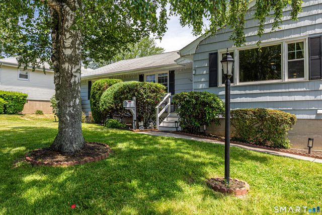 124 Pasadena Avenue, Stratford, CT 06614